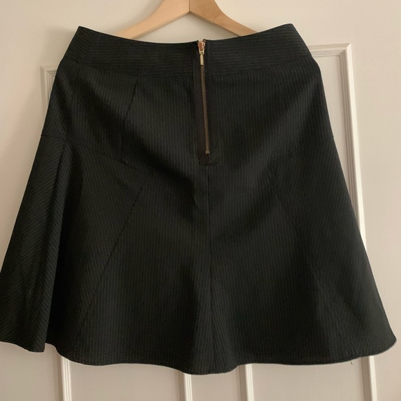 Black vertical striped knee length flattering  skirt - Picture 1 of 2
